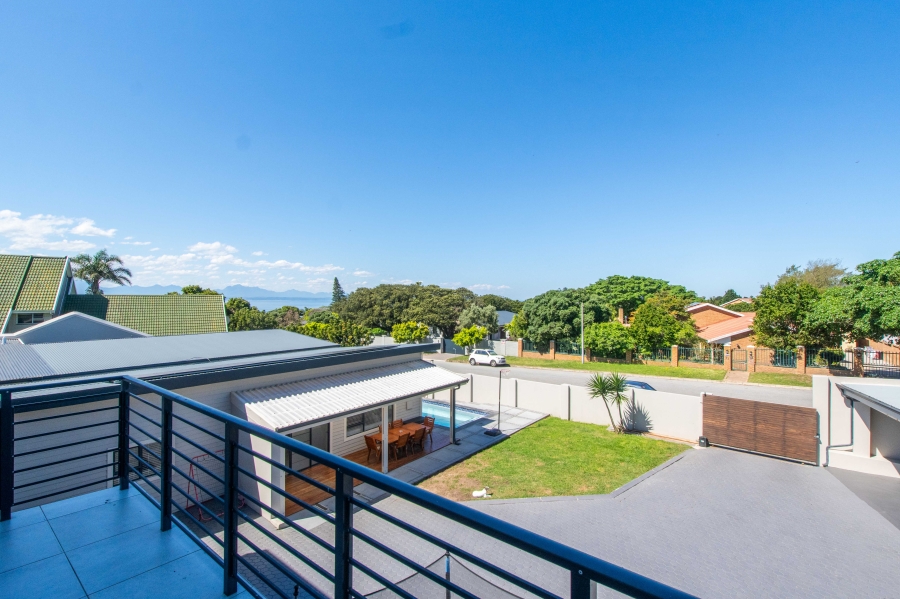 4 Bedroom Property for Sale in Mossel Bay Central Western Cape
